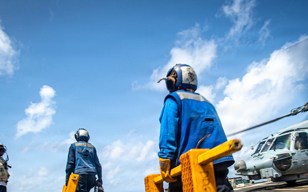 USS Gridley Conducts Flight Operations