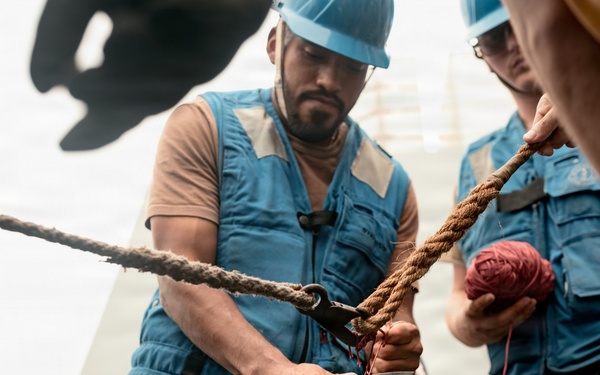 11th MEU Marines, Sailors Replenish Supplies aboard USS Portland
