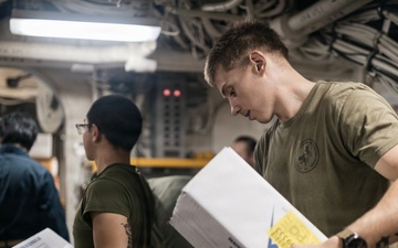 11th MEU Marines, Sailors Replenish Supplies aboard USS Portland