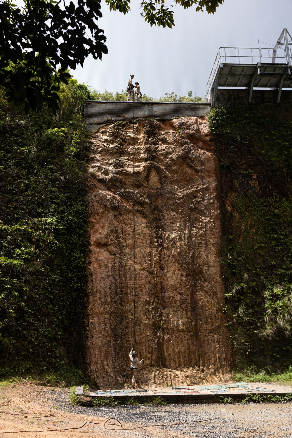 U.S. Marines with 12th LCT Refine their Rappel Techniques at Jungle Warfare Training Center