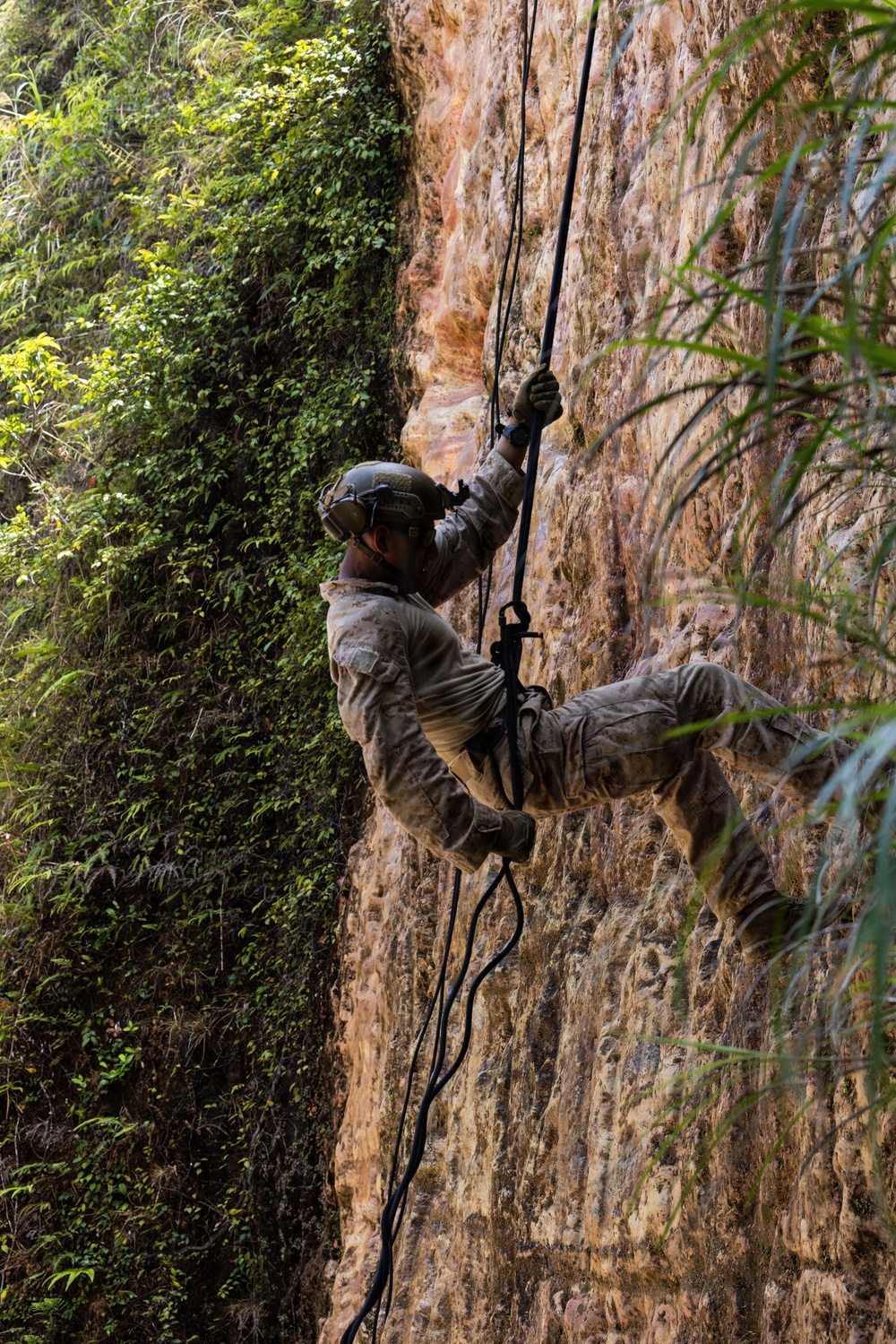 U.S. Marines with 12th LCT Refine their Rappel Techniques at Jungle Warfare Training Center