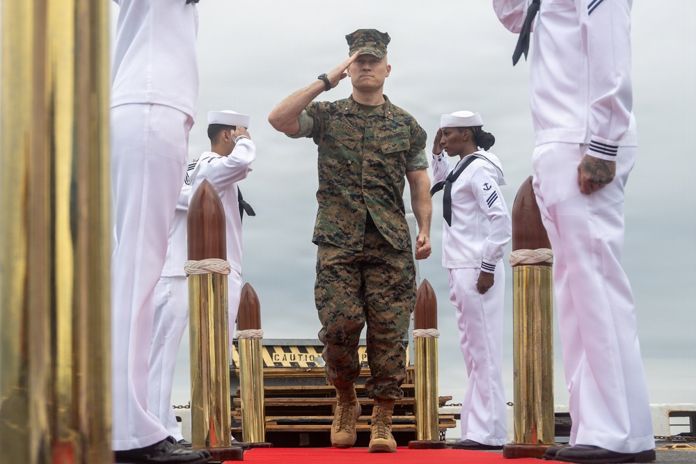 22nd MEU (SOC) | Brigadier General Lively Visits USS Fort Lauderdale