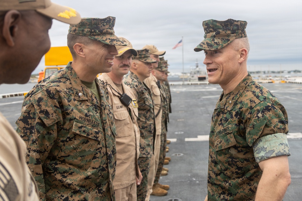 22nd MEU (SOC) | Brigadier General Lively Visits USS Fort Lauderdale