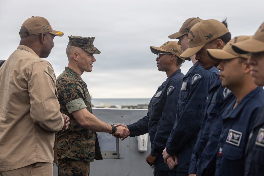 22nd MEU (SOC) | Brigadier General Lively Visits USS Fort Lauderdale