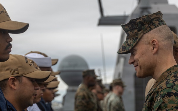 22nd MEU (SOC) | Brigadier General Lively Visits USS Fort Lauderdale