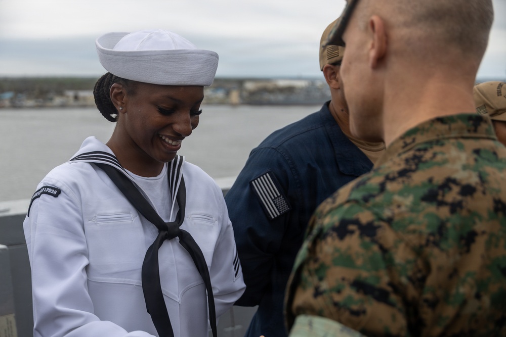 22nd MEU (SOC) | Brigadier General Lively Visits USS Fort Lauderdale