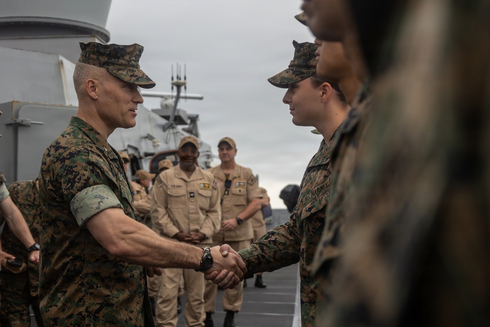 22nd MEU (SOC) | Brigadier General Lively Visits USS Fort Lauderdale
