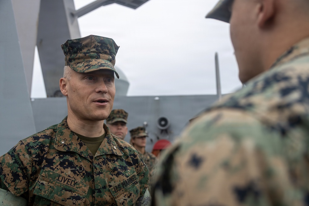 22nd MEU (SOC) | Brigadier General Lively Visits USS Fort Lauderdale