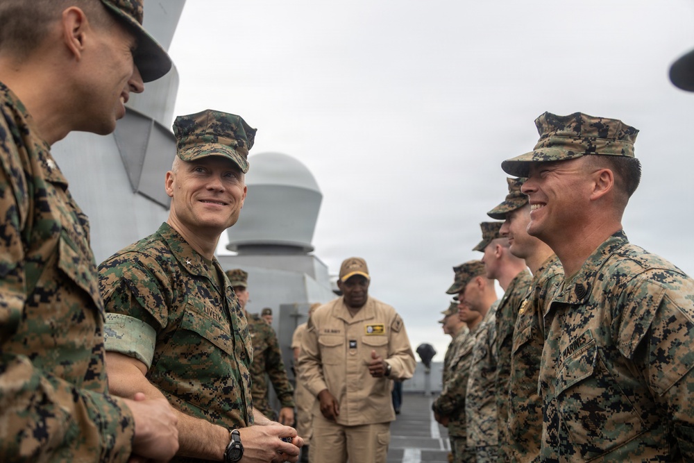 22nd MEU (SOC) | Brigadier General Lively Visits USS Fort Lauderdale
