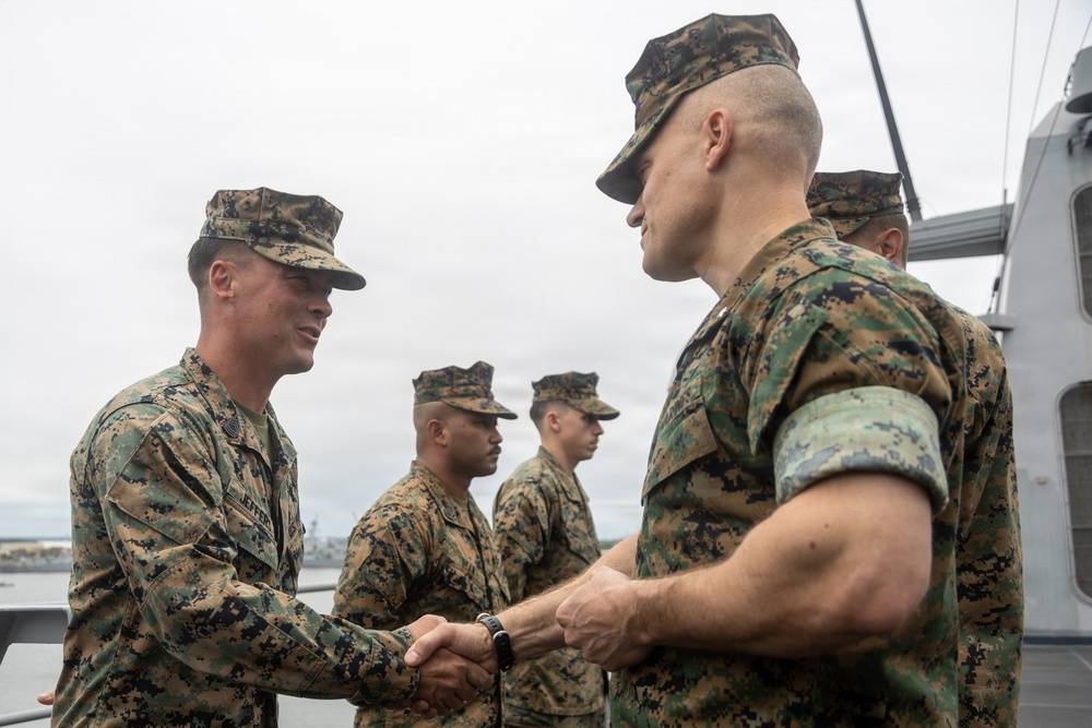 22nd MEU (SOC) | Brigadier General Lively Visits USS Fort Lauderdale