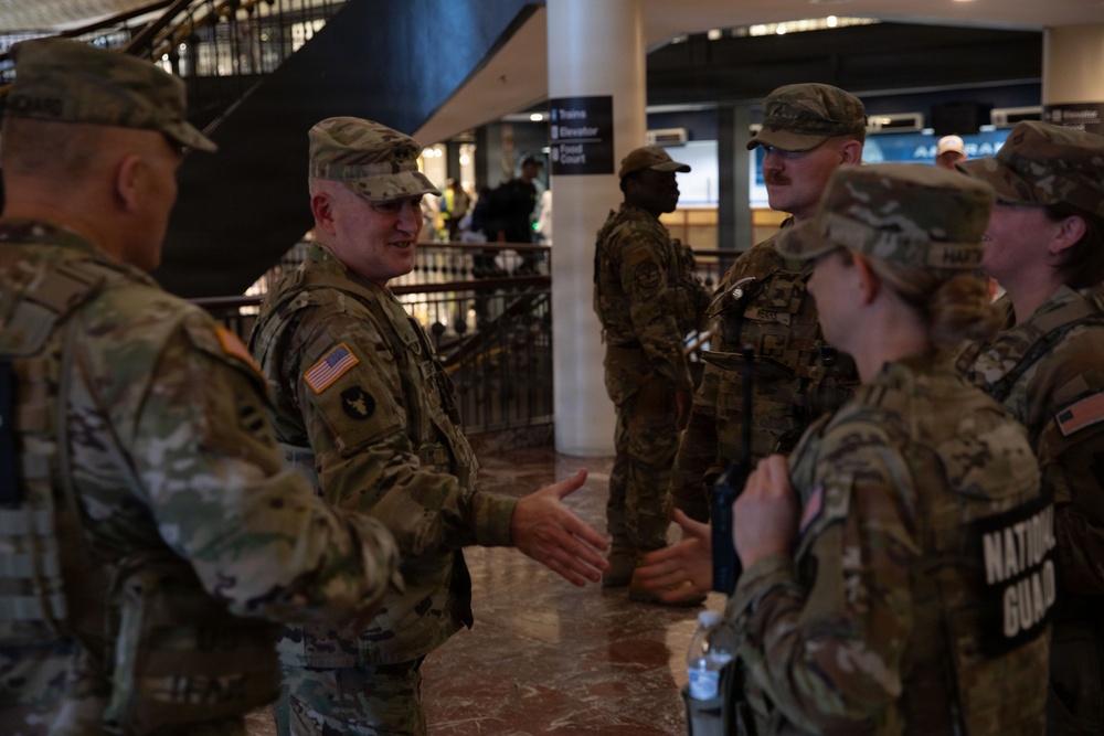 Maj. Gen. Kemper Visit JTF-DC Guardsmen
