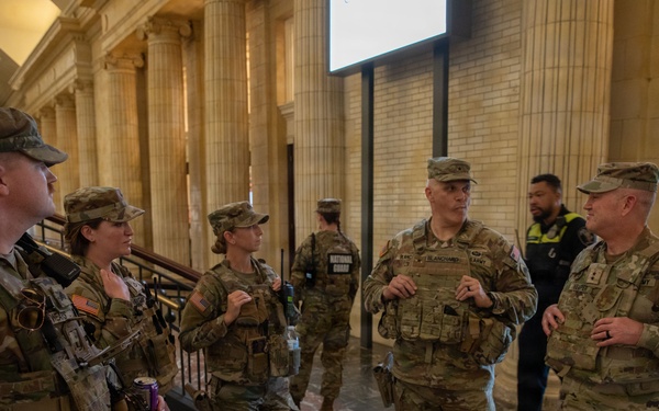 Maj. Gen. Kemper Visit JTF-DC Guardsmen