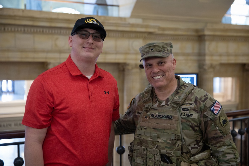 Maj. Gen. Kemper Visit JTF-DC Guardsmen