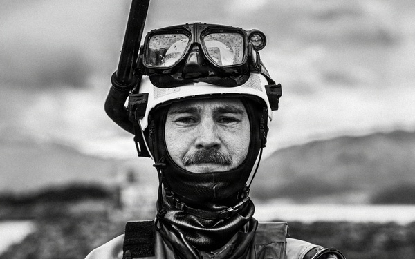 Coast Guard rescue swimmer engages with public at Kodiak Crabfest 2026