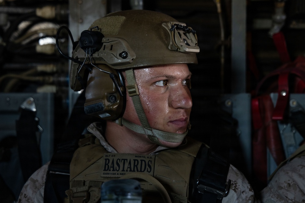 13th MEU Executes Tactical Recovery of Aircraft and Personnel