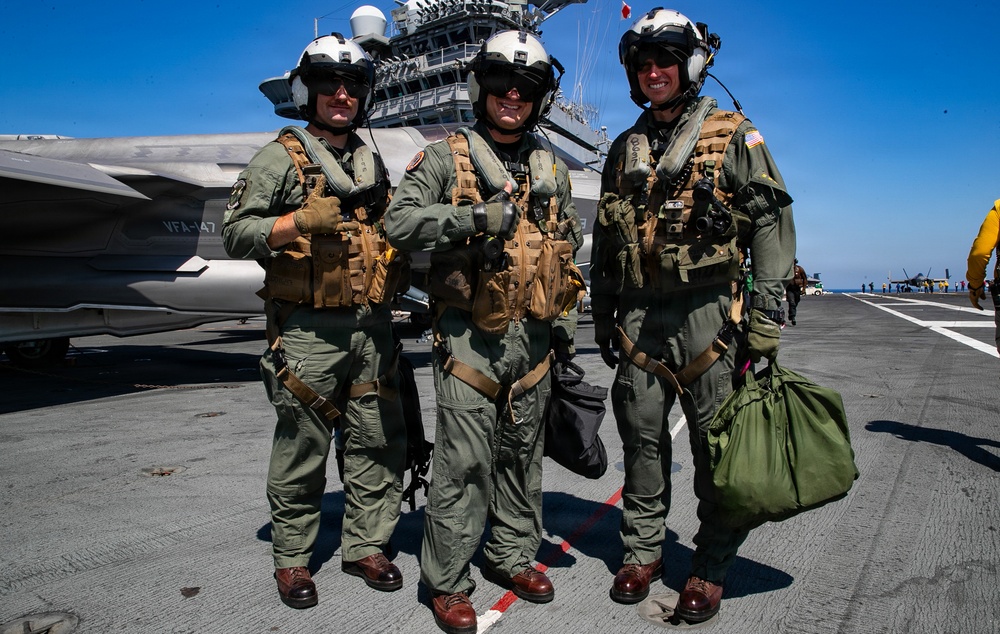 George Washington Commanding Officer Conducts Flight Operations