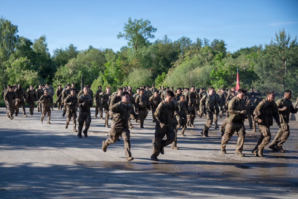 Dragoon Week: 2nd Cavalry Regiment Soldiers conduct decontamination lane training during the Dragoon Charge event