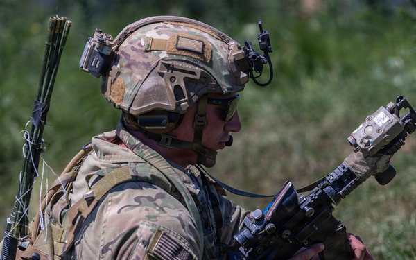 36th Infantry Regiment Soldiers refine tactical skills during live-fire exercise