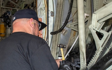 Beating the clock: FRCE rapid repair team keeps C-130 on schedule