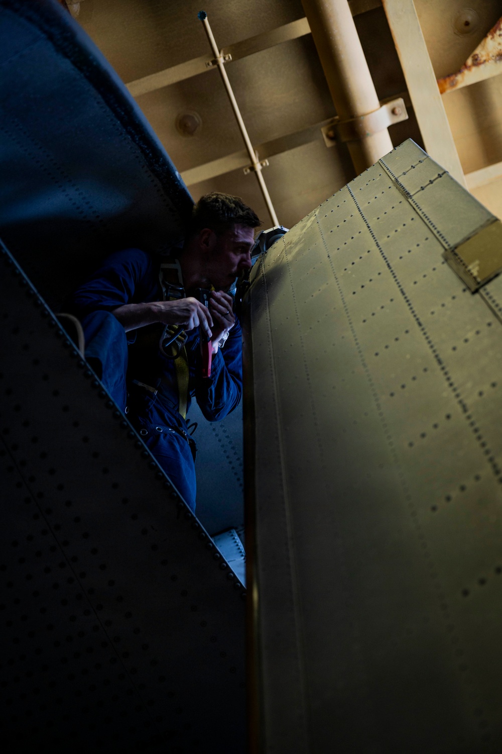 USS Iwo Jima LCAC Maintenance