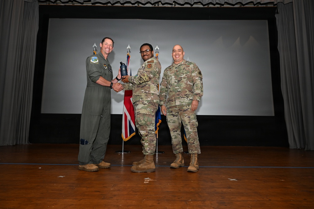 48 FW celebrates 1st quarter awards