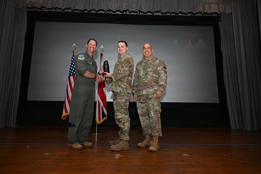 48 FW celebrates 1st quarter awards