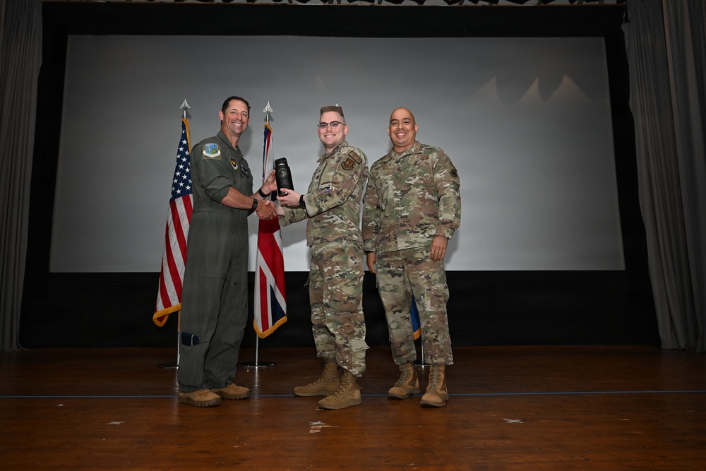 48 FW celebrates 1st quarter awards