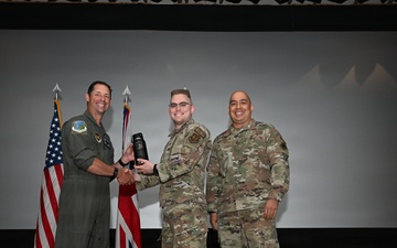 48 FW celebrates 1st quarter awards