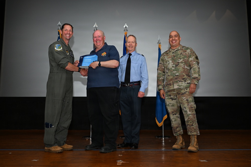 48 FW celebrates 1st quarter awards