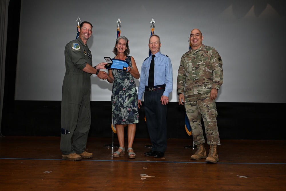 48 FW celebrates 1st quarter awards