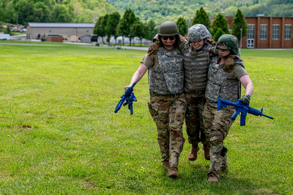 911th AES Airmen build lifesaving skills during TCCC course