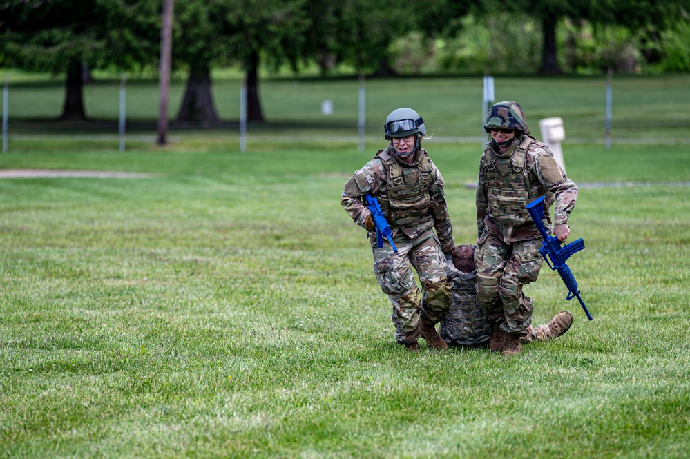 911th AES Airmen build lifesaving skills during TCCC course