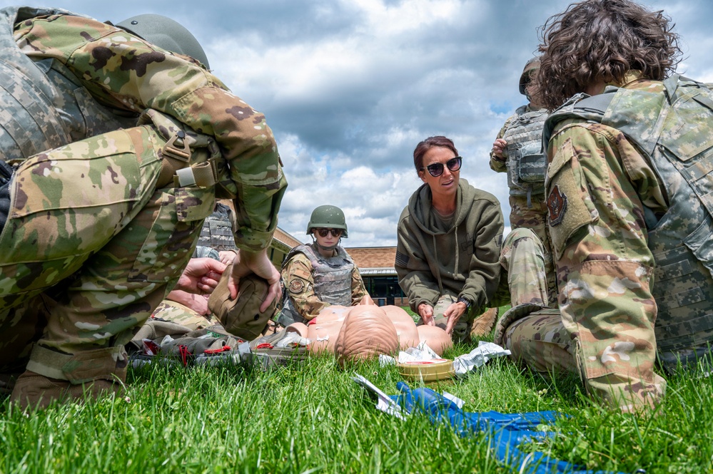 911th AES Airmen build lifesaving skills during TCCC course