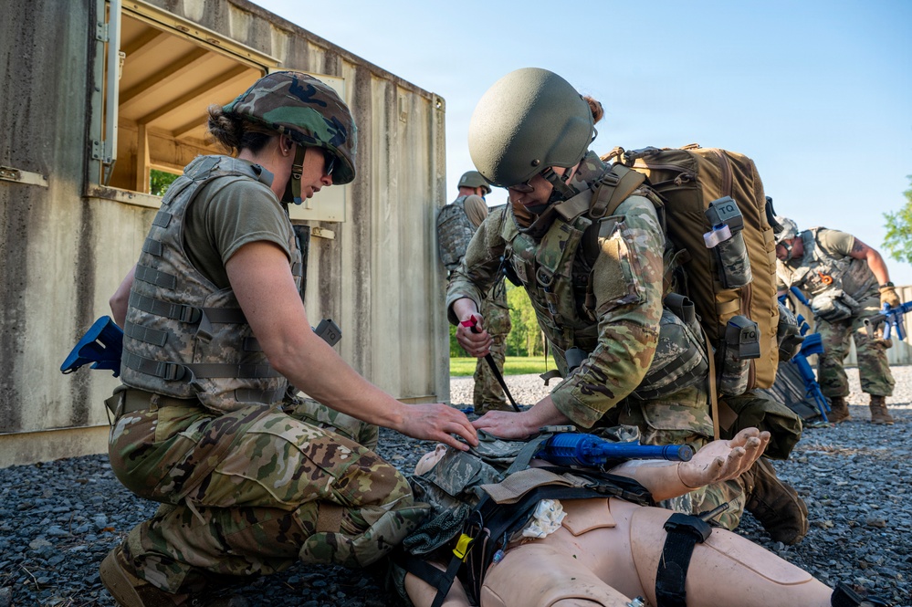 911th AES Airmen build lifesaving skills during TCCC course