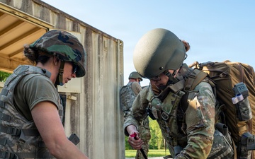 911th AES Airmen build lifesaving skills during TCCC course