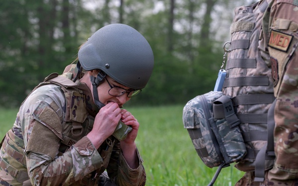 911th AES Airmen build lifesaving skills during TCCC course