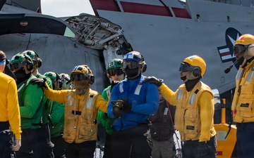 George Washington Sailors Conduct Mass Casualty Drill