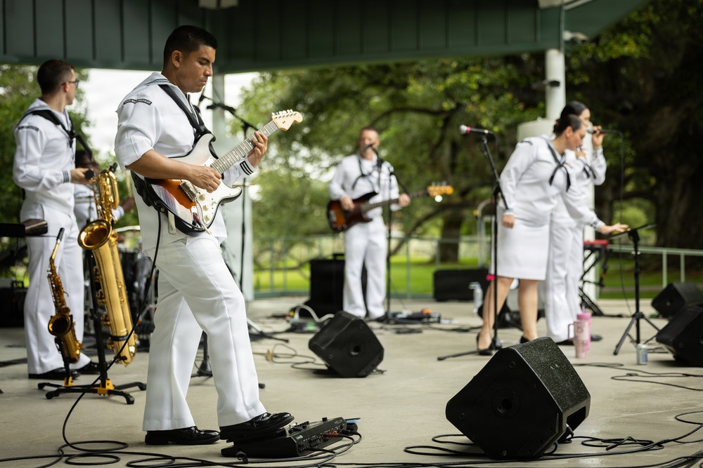 Service Members Participate in Military Friends and Family Day at Audubon Zoo during Sail 250 New Orleans