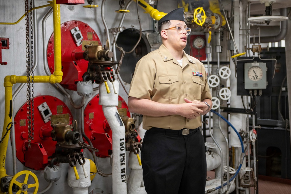 MM1 Zupo Reenlistment