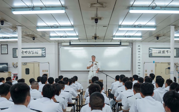 COMPACFLT visits the Japan Training Squadron's flagship JS Kashima