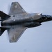 F-35B Lightning II executes sharp turn at Oregon International Air Show