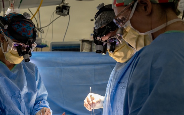 Walter Reed Organ Transplant Service team performs kidney transplant
