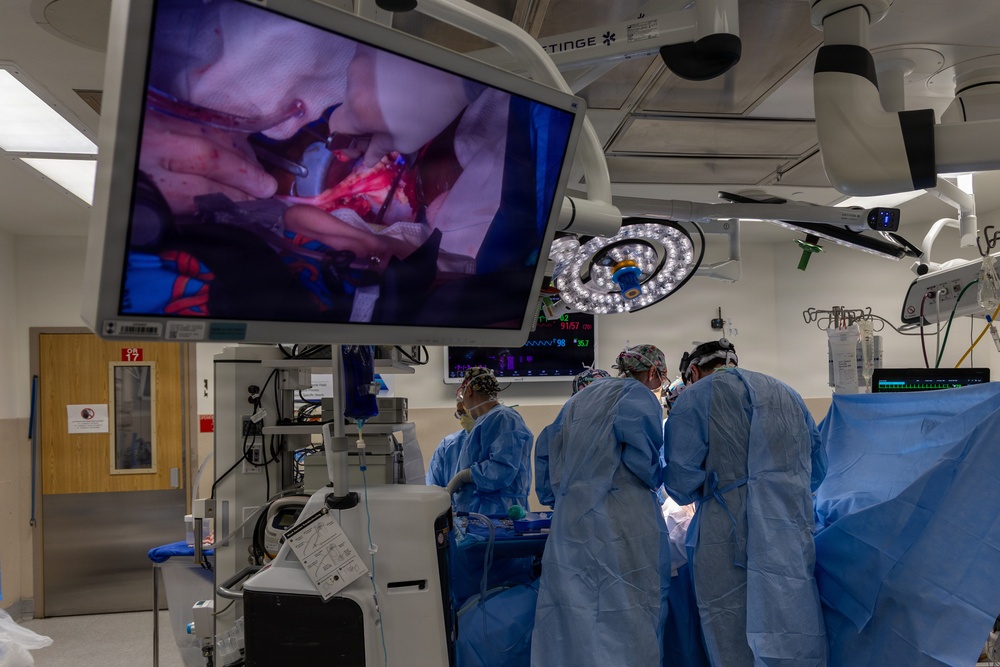 Walter Reed Organ Transplant Service team performs kidney transplant