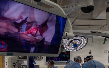 Walter Reed Organ Transplant Service team performs kidney transplant