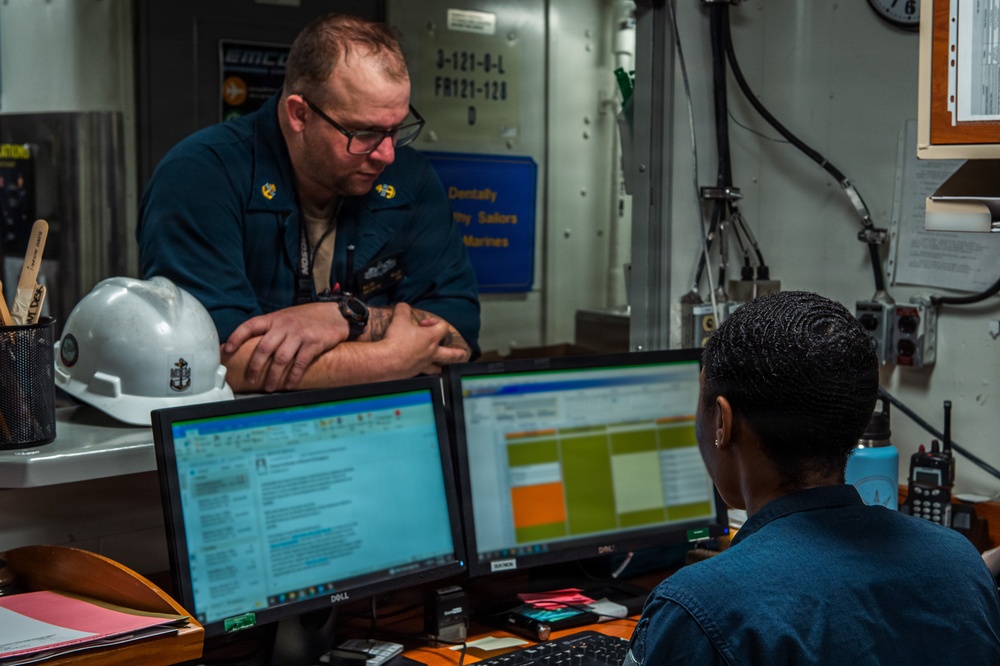 Ronald Reagan Sailors Conduct Dental Inspections