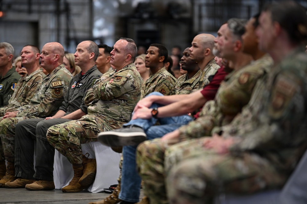 CMSAF discusses readiness, Airmen priorities during Eglin AFB all-call