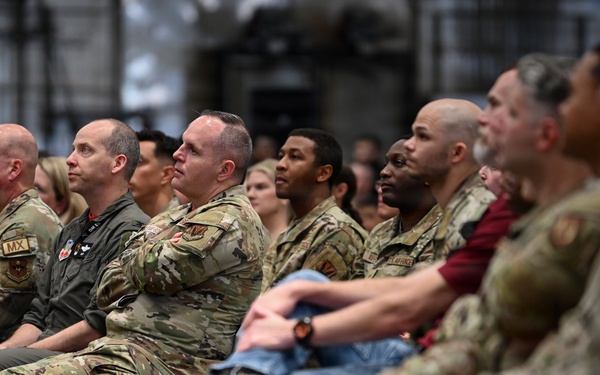 CMSAF discusses readiness, Airmen priorities during Eglin AFB all-call