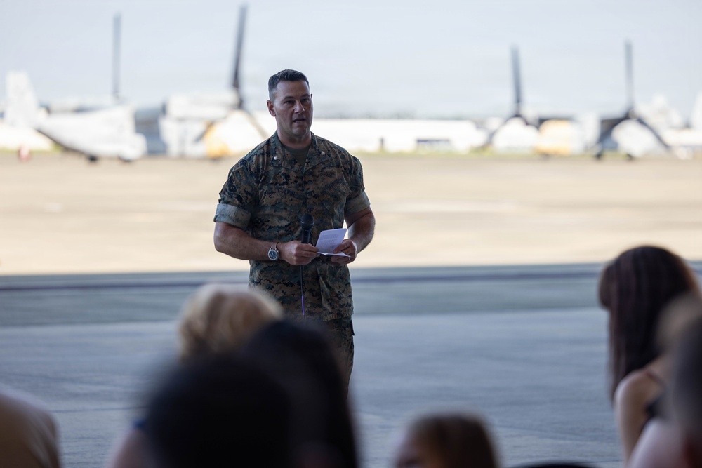 VMM-261 change of command ceremony