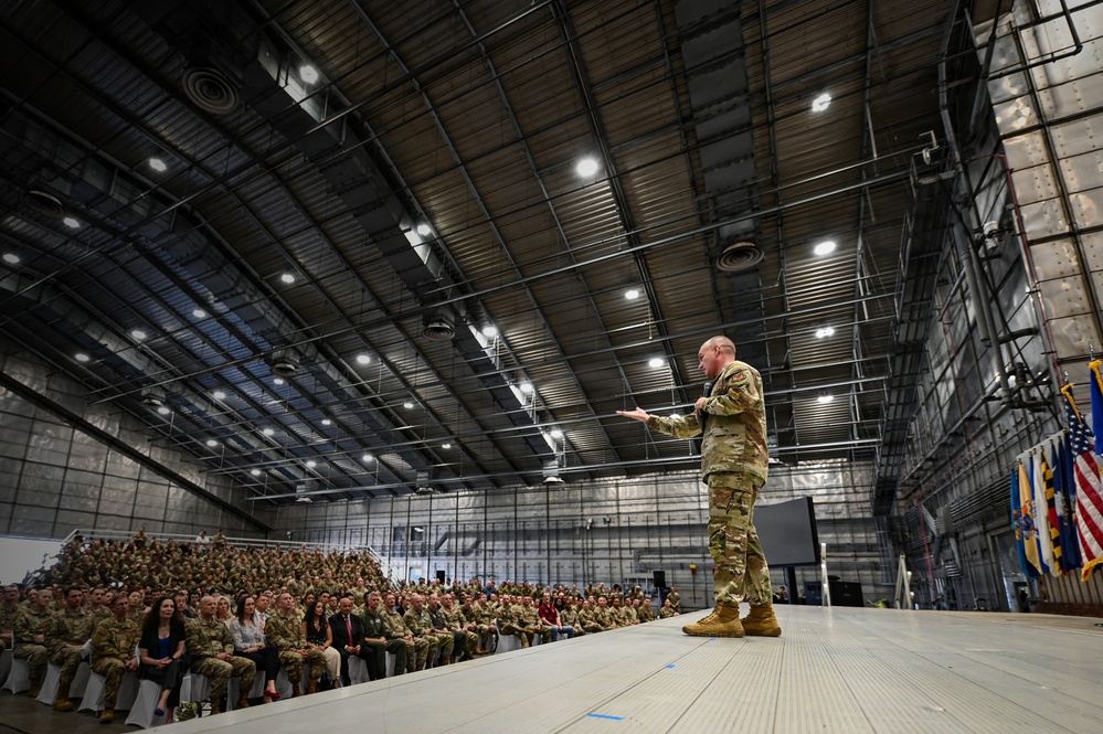 CMSAF discusses readiness, Airmen priorities during Eglin AFB all-call