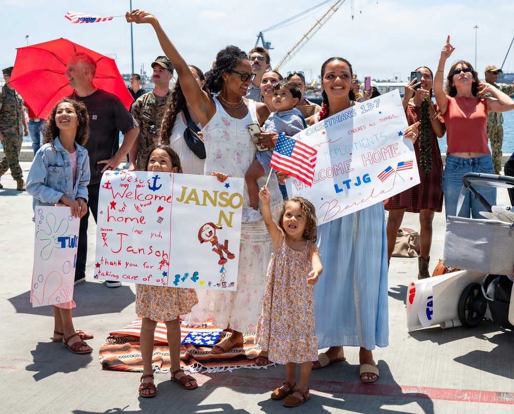 USS Ashland Returns to Naval Base San Diego